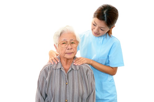 Chăm sóc người bệnh là một trong công việc của điều dưỡng viên